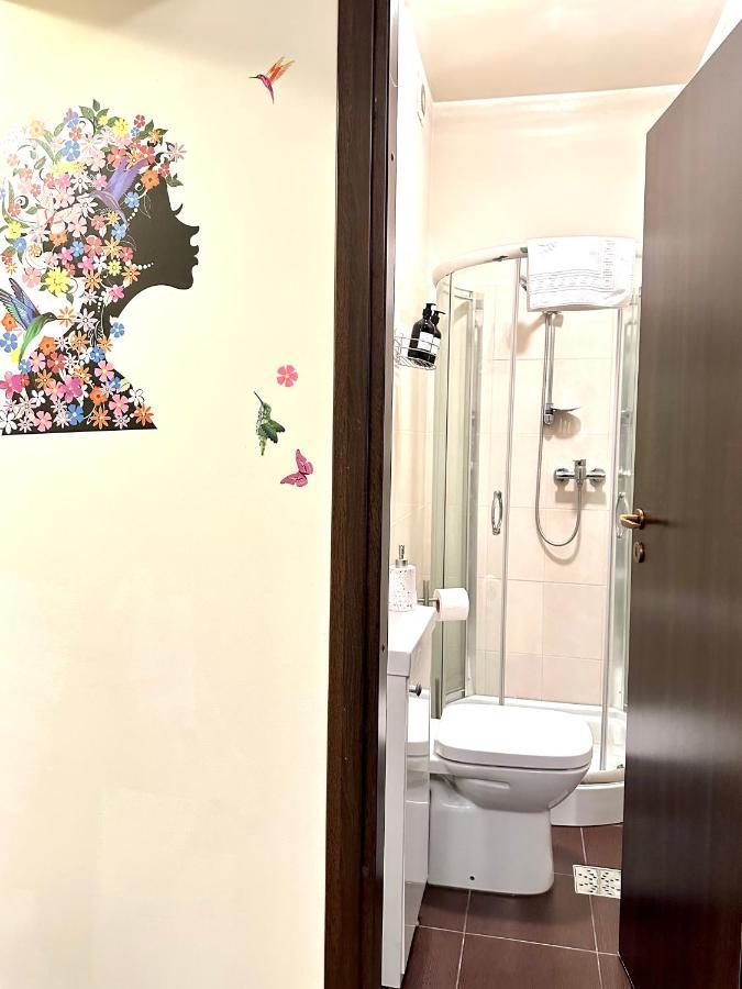 Holiday Apartments Bukares Bagian luar foto