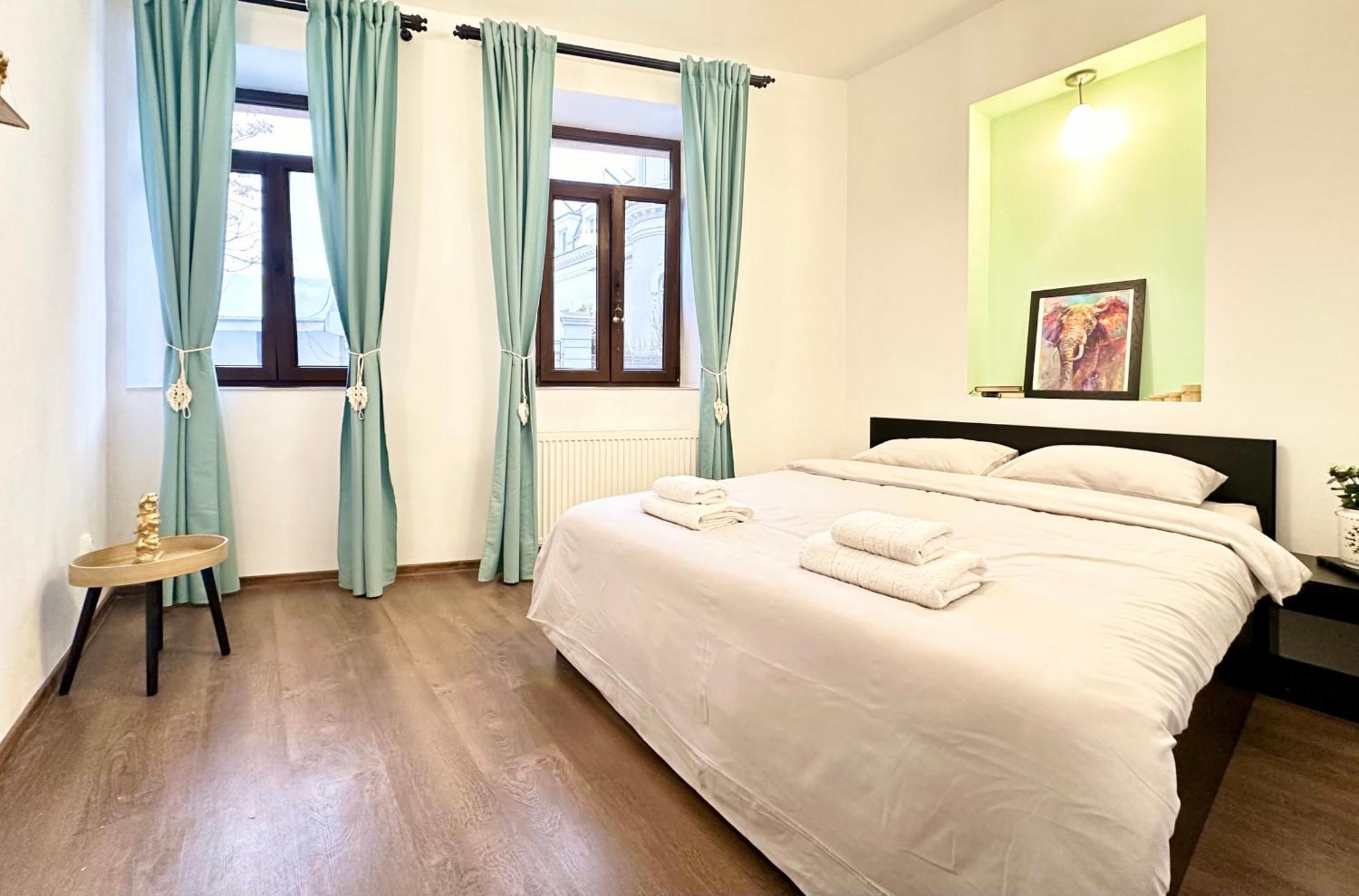 Holiday Apartments Bukares Bagian luar foto