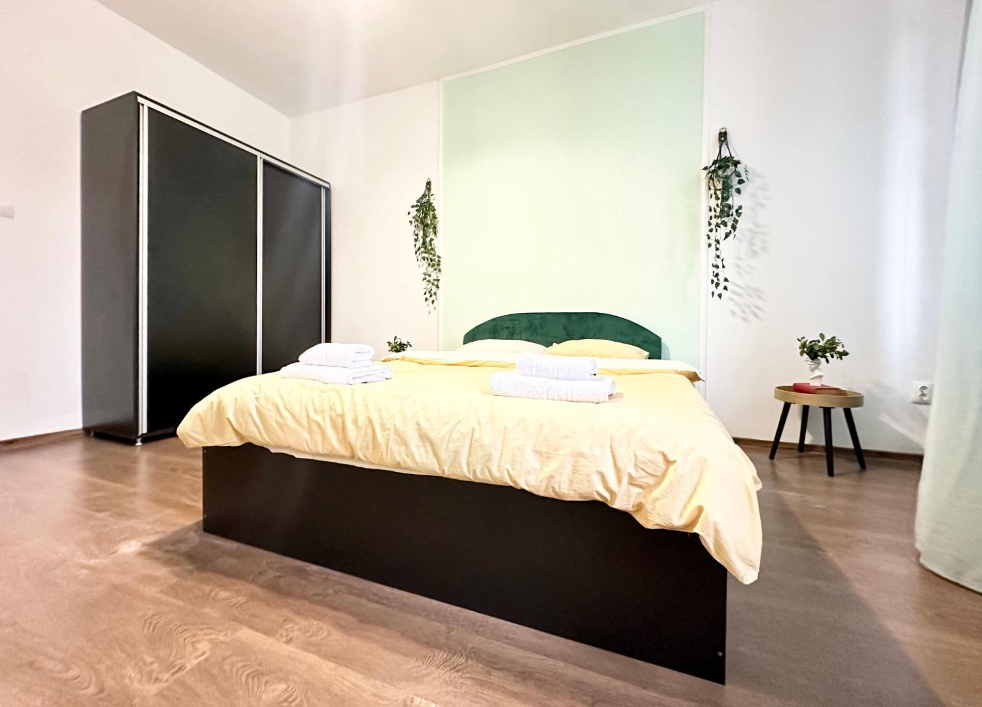 Holiday Apartments Bukares Bagian luar foto