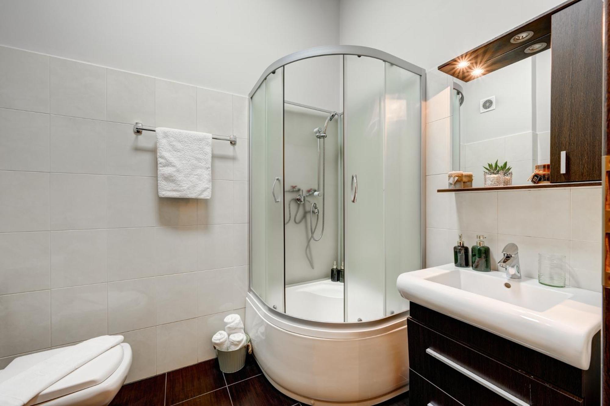 Holiday Apartments Bukares Bagian luar foto