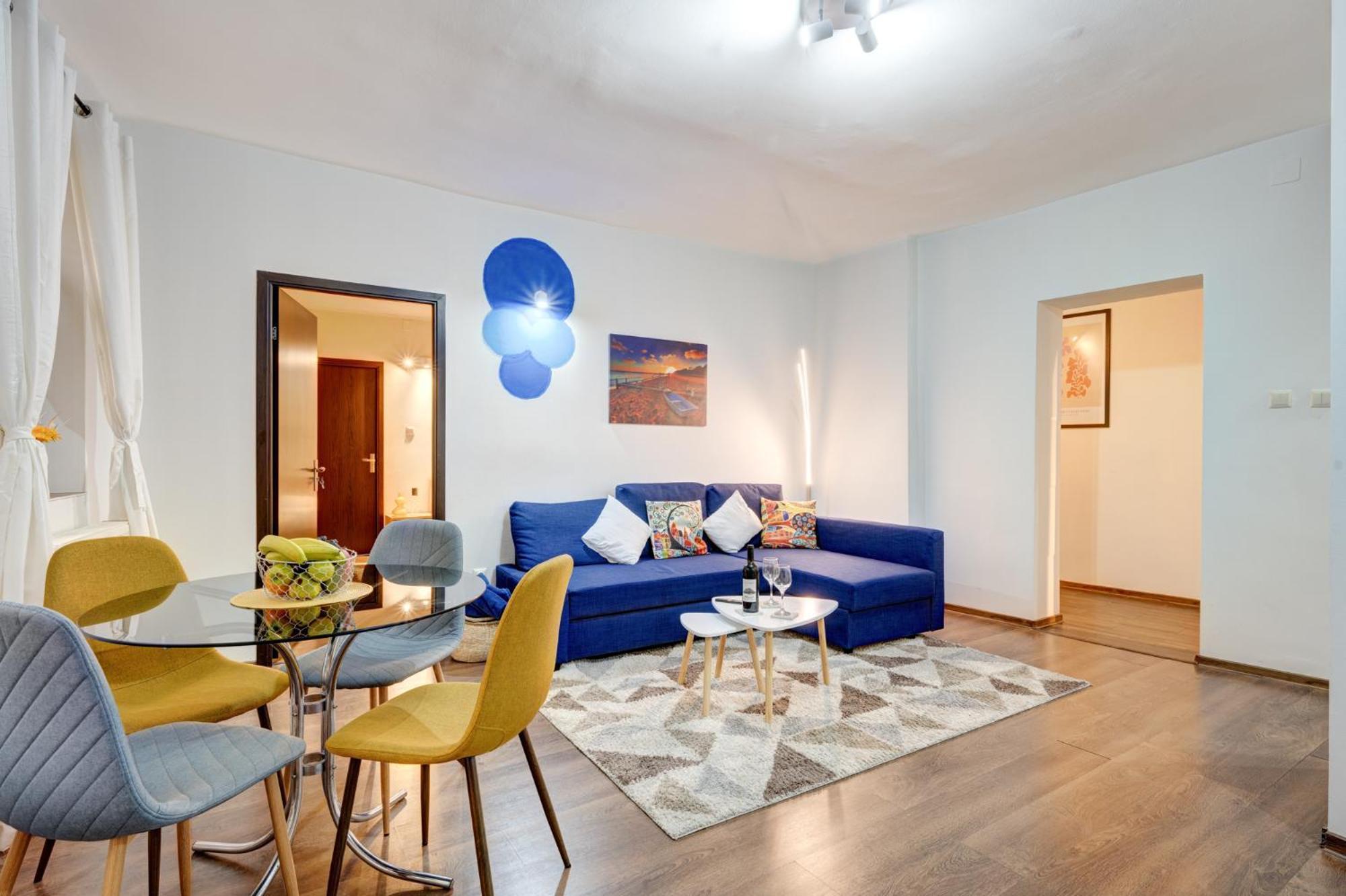 Holiday Apartments Bukares Bagian luar foto