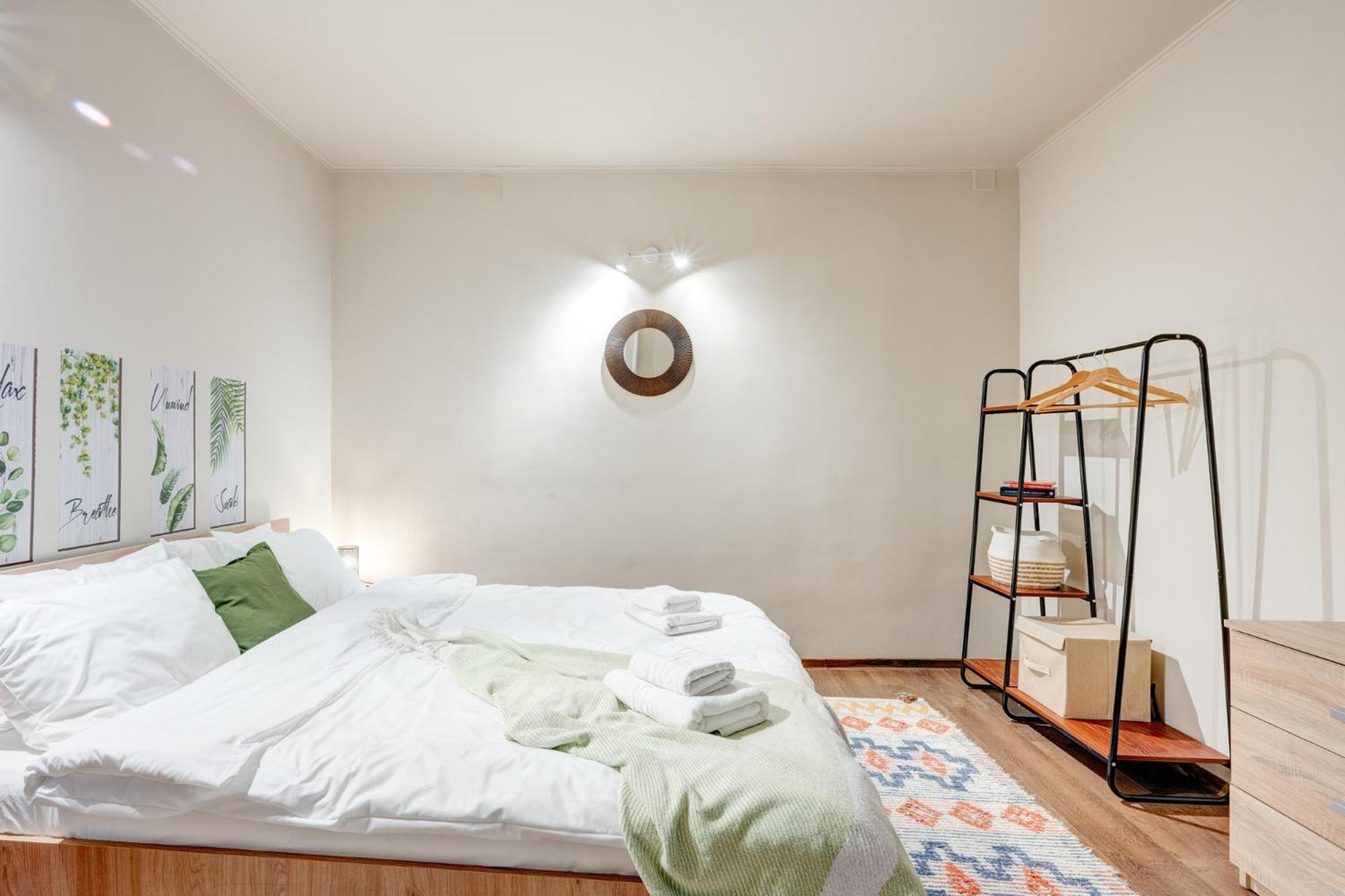 Holiday Apartments Bukares Bagian luar foto