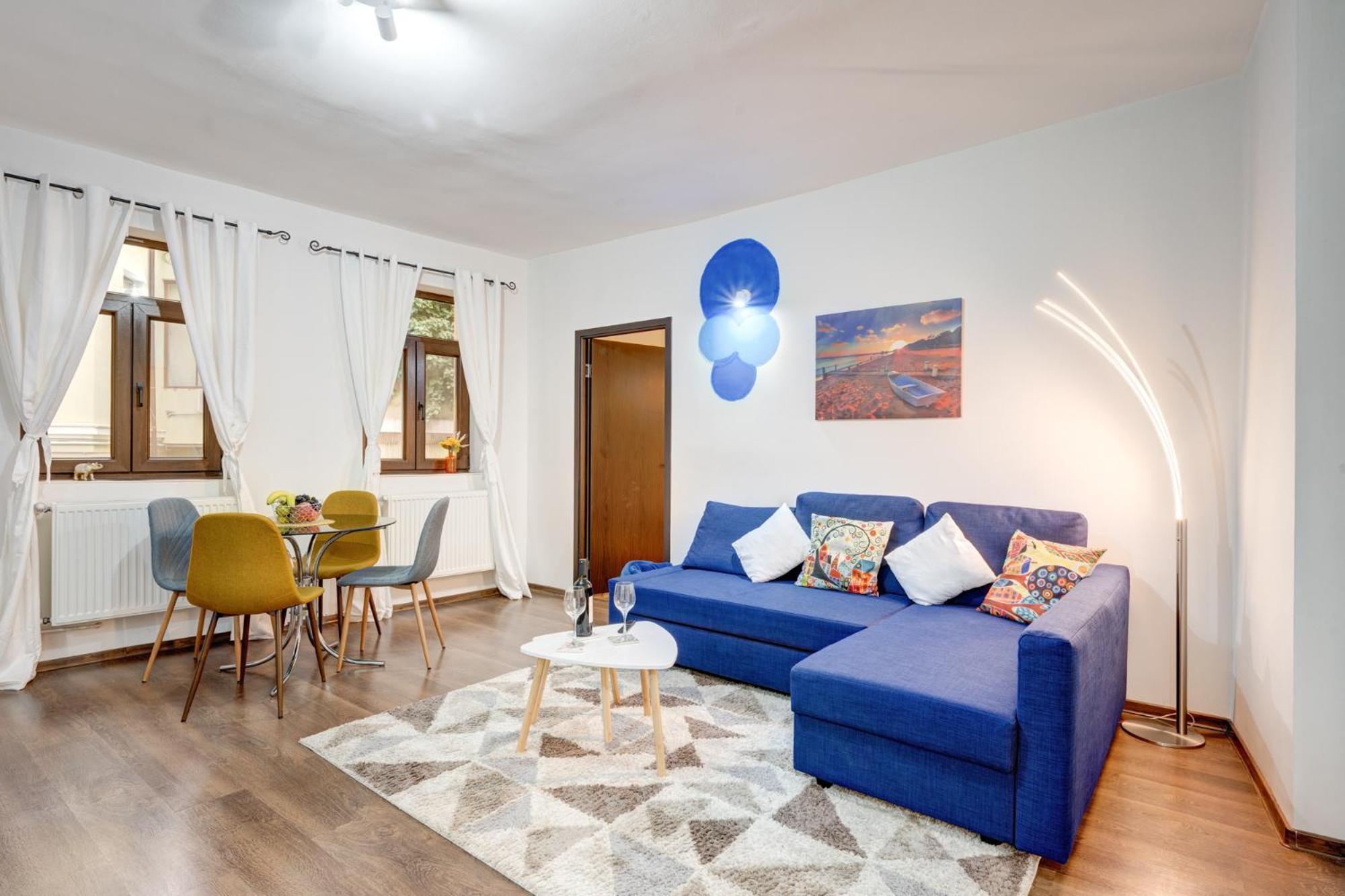 Holiday Apartments Bukares Bagian luar foto